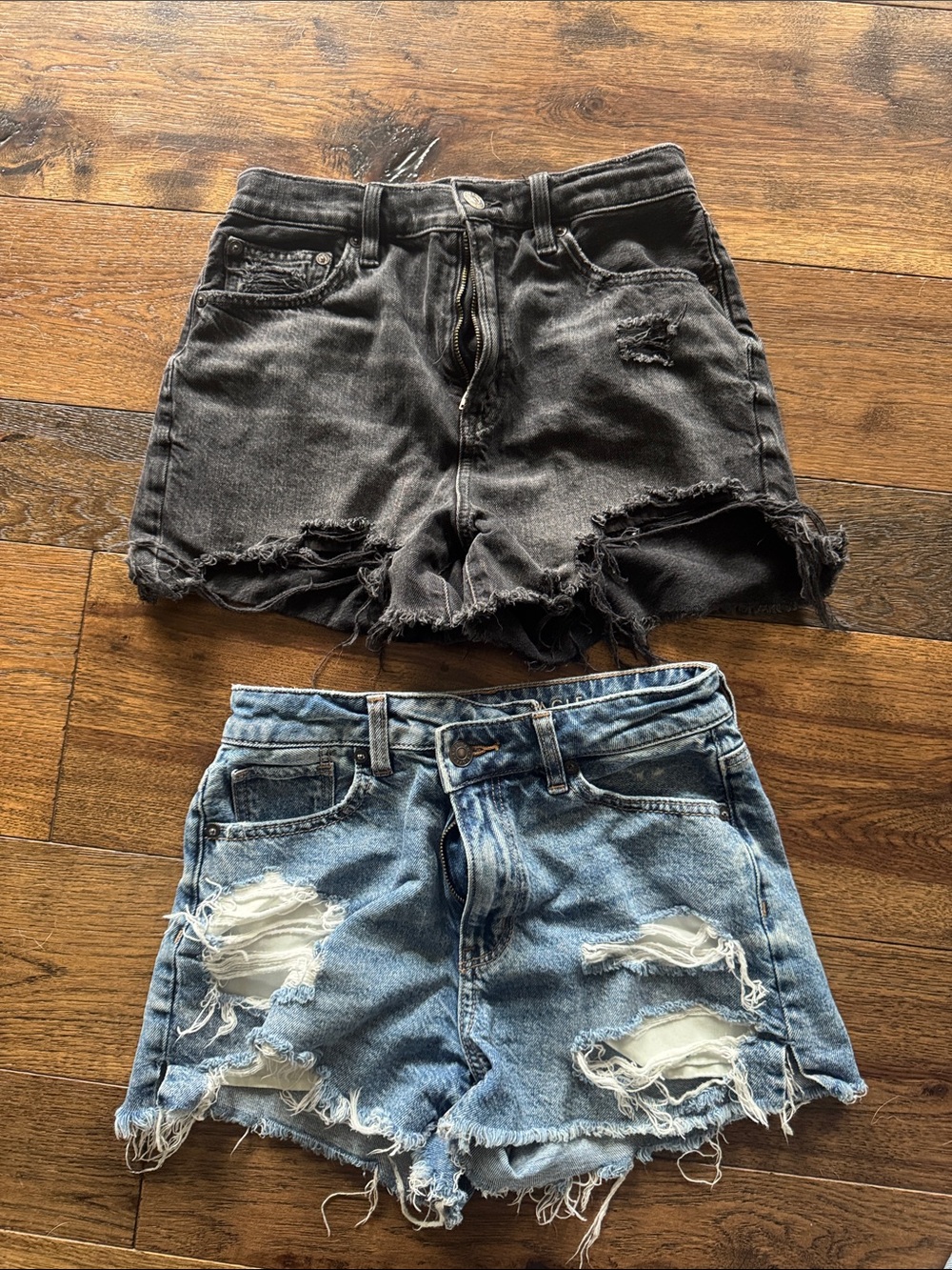American Eagle Distressed Denim Shorts - Black & Light Blue